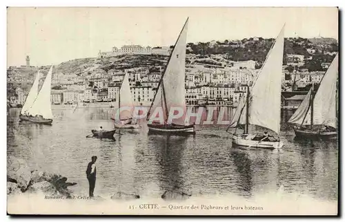 Cette Cartes postales Quartier des pecheurs et leurs bateaux