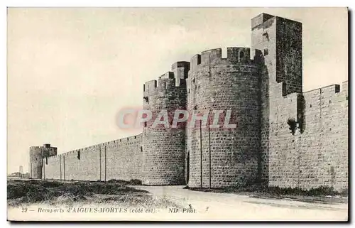 Cartes postales Remparts d'Aigues Mortes
