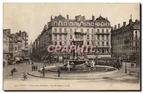 Lyon Ansichtskarte AK Place des Jacobins La fontaine