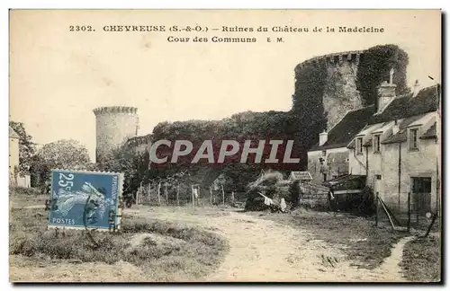 Chevreuse Ansichtskarte AK Ruines du chateau de la madeleine Cour des communs