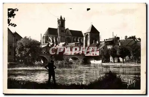 Cartes postales Moret la ville vue de la rive droite du Loing