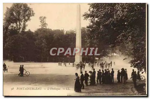 Fontainebleau Ansichtskarte AK L&#39obelisque (velo cyclistes)