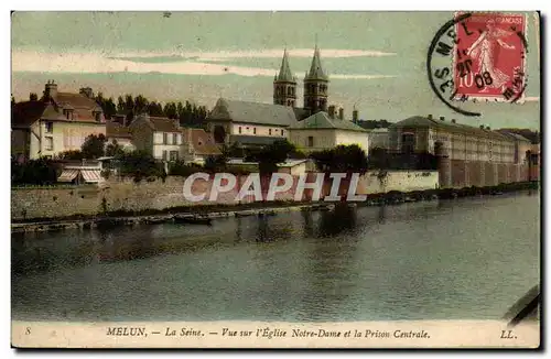 Melun Ansichtskarte AK La Seine Vue vers l&#39eglise Notre DAme et la prison centrale