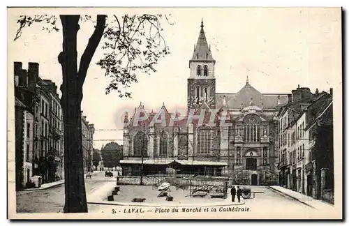 Laval Cartes postales Place du marche et la cathedrale