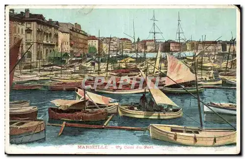 Marseille Cartes postales Un coin du port (bateaux)