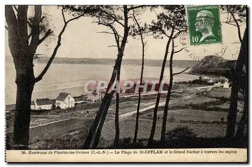 Environs de Plestin les Greves Ansichtskarte AK La plage de St Efflam et le grand rocher a travers les sapins