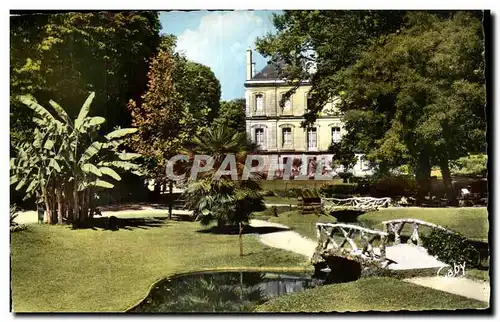 Fontenay le Comte Cartes postales moderne Jardin de l'hotel de ville