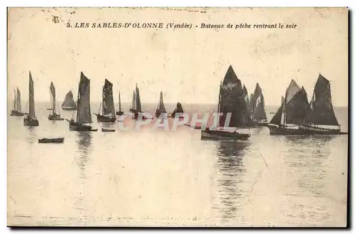 SAbles d'olonne Cartes postales Bateaux de peche rentrant le soir