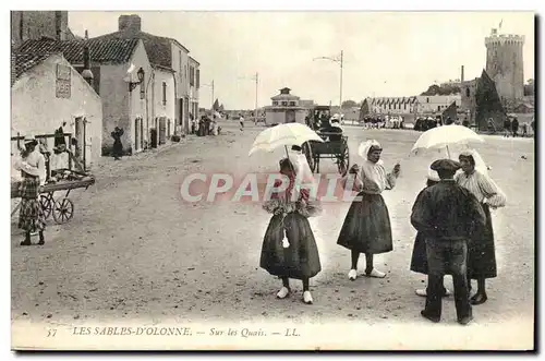 Cartes postales Sables d'olonne Sur les quais (costumes folklore)