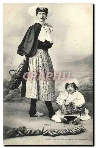 Cartes postales SAbles d&#39olonne Sablaises (folklore costume)