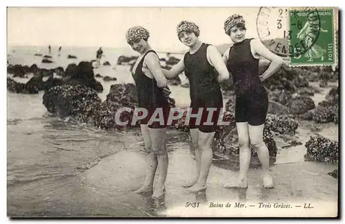 Cartes postales Bains de mer Trois Grace (folklore costume femmes) Vendee