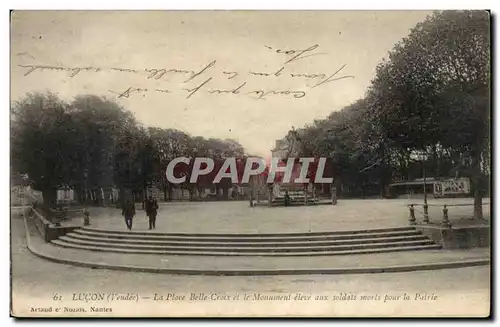 Lucon Ansichtskarte AK La place Belle croix et le monument eleve aux soldats morts pour la France