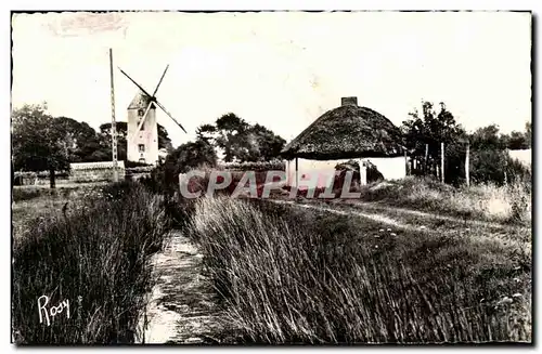 En Vendee Ansichtskarte AK Bourrine et moulin du pays maraichin (mill)