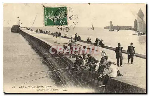 Cartes postales Sables d&#39olonne Pecheurs sur la jetee