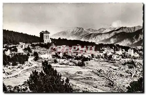 Font Romeu Cartes postales La station Au fond Le canigou