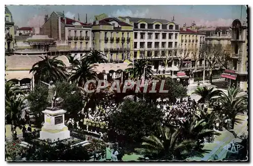 Perpignan Ansichtskarte AK Place Arago Danses Sardanes