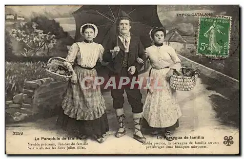 Ceret - Folklore - Costumes - la Parapluie de Famille - Meuble precieux l&#39en cas de famille - Ansichtskarte AK