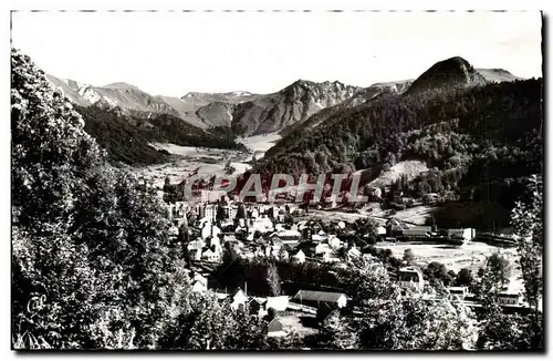 Cartes postales Auvergne Le Mont Dore Vue generale le Capucin et le SAncy