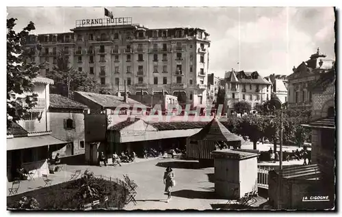 Chatelguyon -Chatel - Guyon - Un Coin du Parc Thermale - Cartes postales