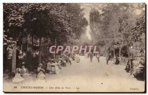 Chatelguyon Cartes postales Une allee du parc