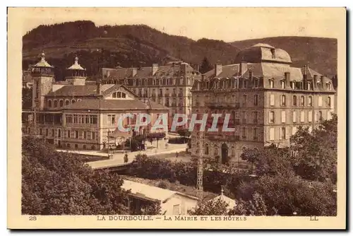 La Bourboule - la Mairie et les Hotels - Cartes postales