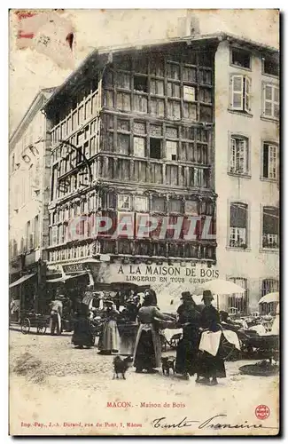 Cartes postales Macon Maison de bois ( folklore femmes marche )