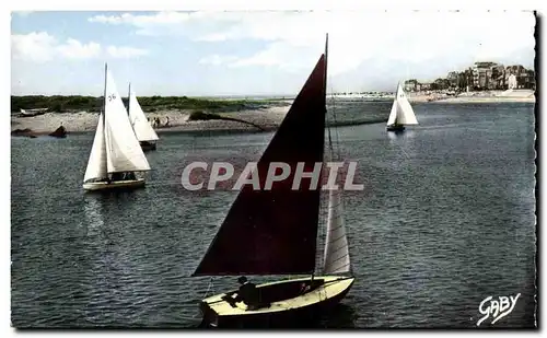 Dives CAbourg Cartes postales Les regates