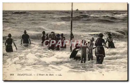 Deauville Cartes postales L&#39heure du bain