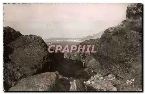 Villers sur Mer Ansichtskarte AK La ville a travers les rochers