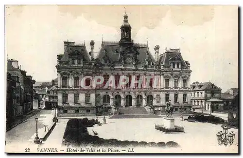 Vannes Cartes postales Hotel de ville et la place