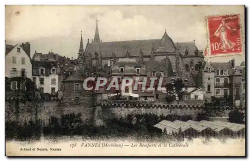 VAnnes Cartes postales Les remparts et la cathedrale