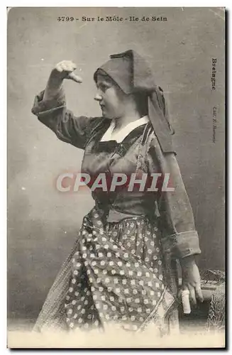 Fantaisie - Femme Sur la Mole - Ile de Sein - interesting headdress - Cartes postales