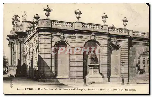 Nancy Cartes postales Une face laterale de &#39larc detriomphe statue de Here architecte de Stanislas