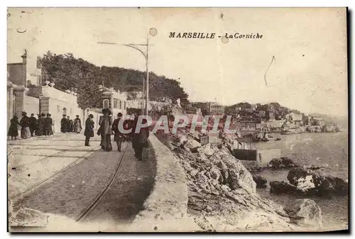 Marseille - La corniche - strolling people - Cartes postales