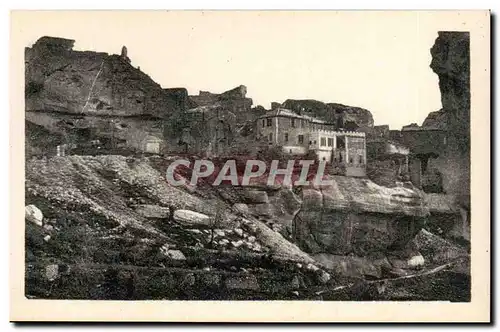 Les Baux Ansichtskarte AK Une partie des remparts et de la voie romaine