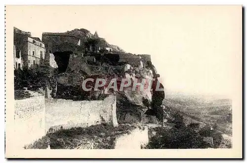 Les Baux Ansichtskarte AK Vue des remparts et le clocher CRoix de Ravelins (au dessous voie romaine)