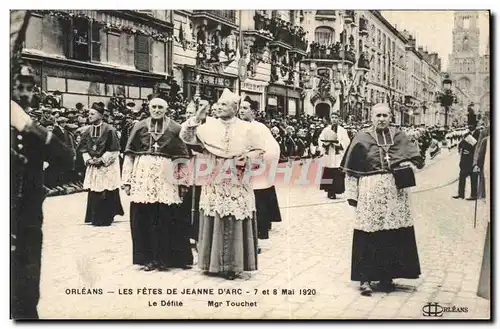 Orleans Cartes postales FEtes de Jeanne d&#39arc 7 et 8 mai 1920 Le defile Mgr Touchet