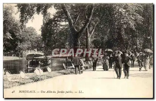 Bordeaux - Une Allee du Jardin Public - men in tophats - parasols - boat floating by - Cartes postales