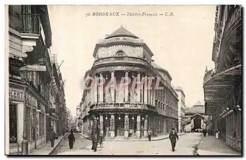 Bordeaux - Thetre Francais - Strutting man in top hat - Cartes postales