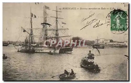 Bordeaux - Bateaux - Bateaux morutiers en Rade - Cartes postales