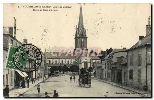 Mourmelon le Grand Cartes postales Eglise et place d&#39armes (bus omnibus)