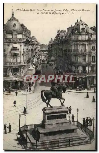 Orleans Cartes postales Statue de Jeanne d&#39arc Place du Martroi et rue de la Republique