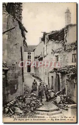 Verdun -Les Ruines de la Grande Guerre - La Rue sur le gros apres le bombardement - Big Steps Street