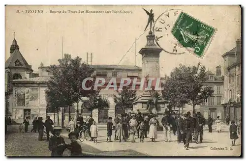 Troyes Ansichtskarte AK Bourse du travail et Monument des bienfaiteurs