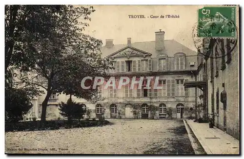 TRoyes Cartes postales Cour de l'eveche