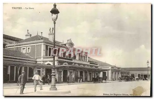 TRoyes Cartes postales la gare