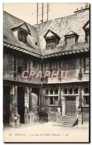 TRoyes Ansichtskarte AK La cour de l&#39hotel Mauroy