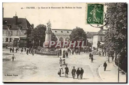 TRoyes Cartes postales La gare et le monument des enfants de l'Aube