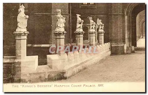 Grande Bretagne Great Britain Ansichtskarte AK London Hampton court palace The kynge&#39s beestes