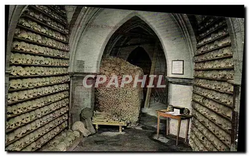 Grande Bretagne Great BRitain Ansichtskarte AK Crypt Hythe church (catacombes)